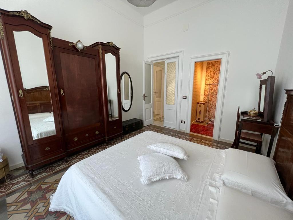 Lux Domus Apartment Бари Екстериор снимка