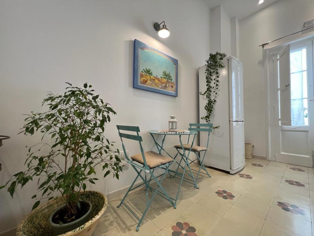 Lux Domus Apartment Бари Екстериор снимка
