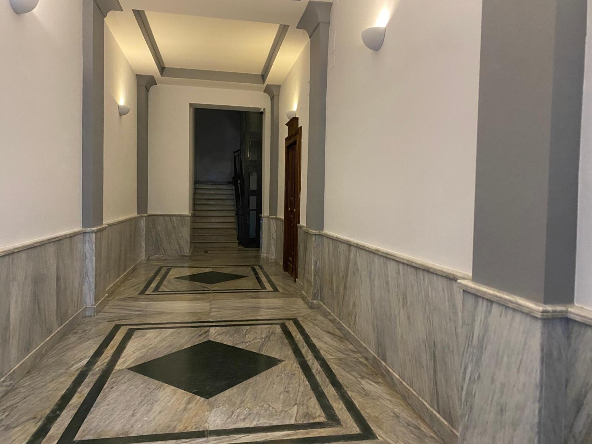 Lux Domus Apartment Бари Екстериор снимка